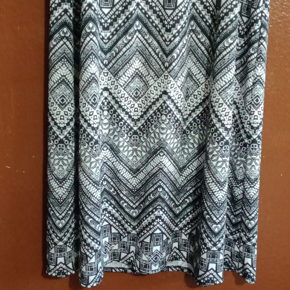 Ladies Beach Dress - Picture 2 of 3